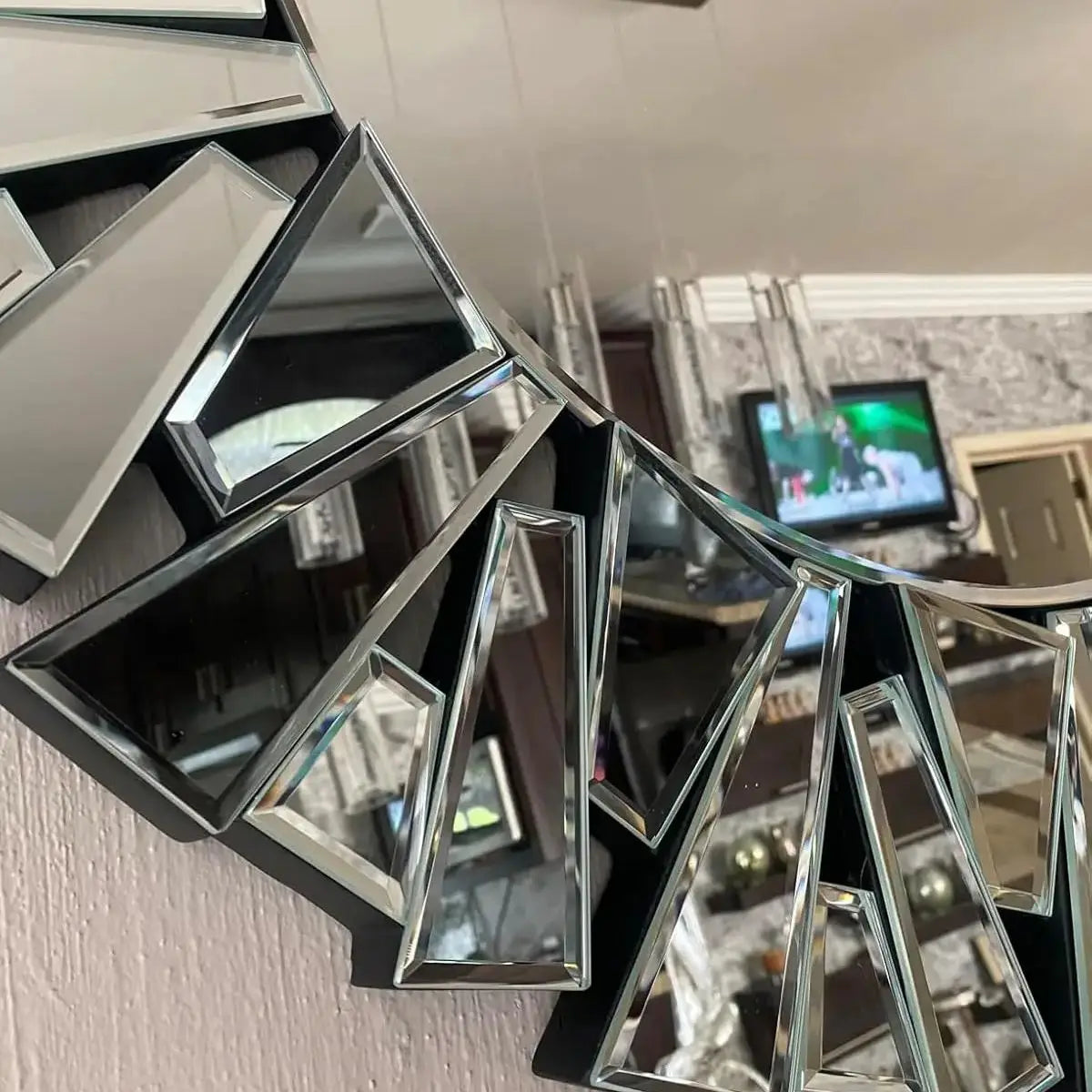 Sunburst Round Wall Mirror With Beveled Glass For Bathroom Decor
