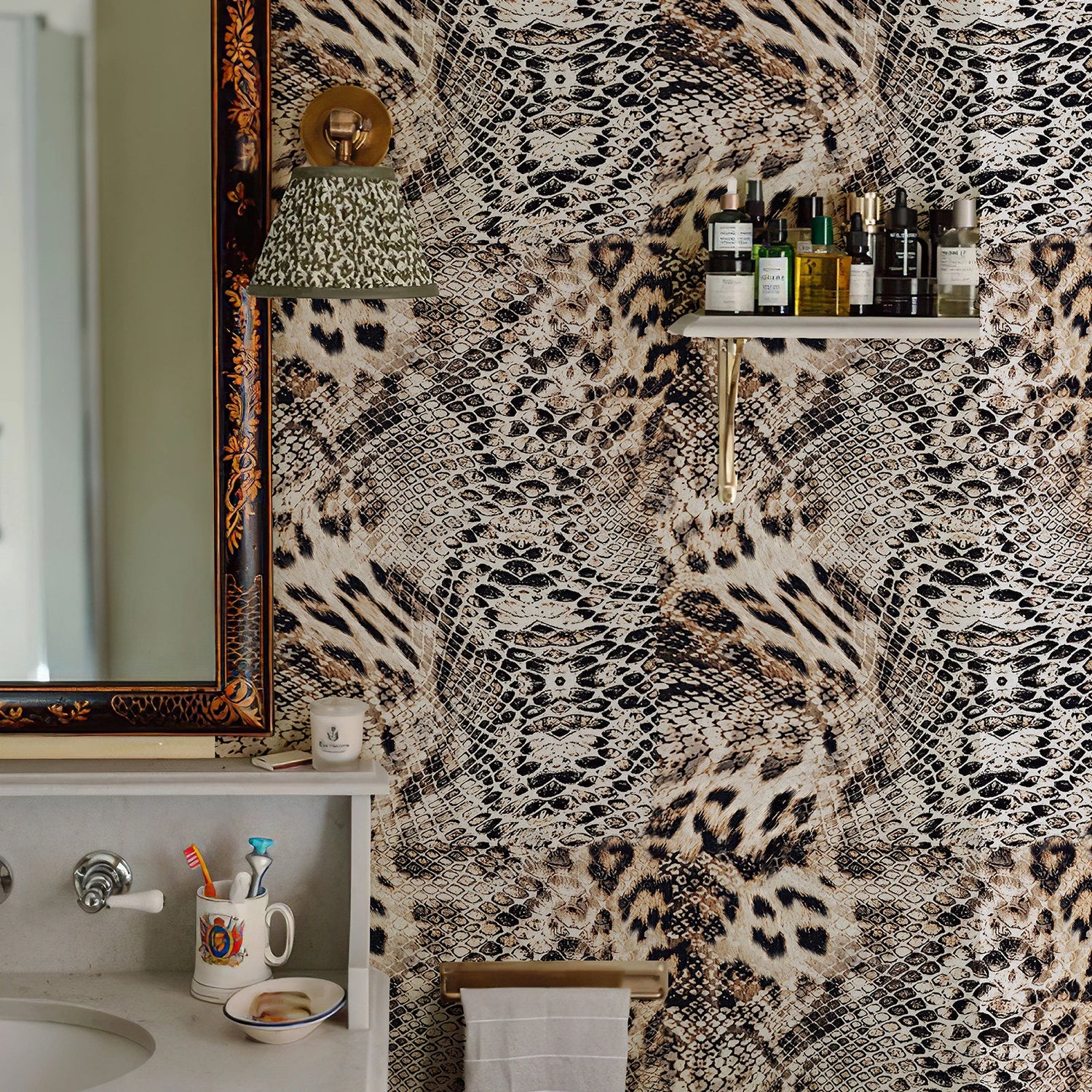 Retro Leopard Print Vinyl Peel and Stick Wallpaper Decor