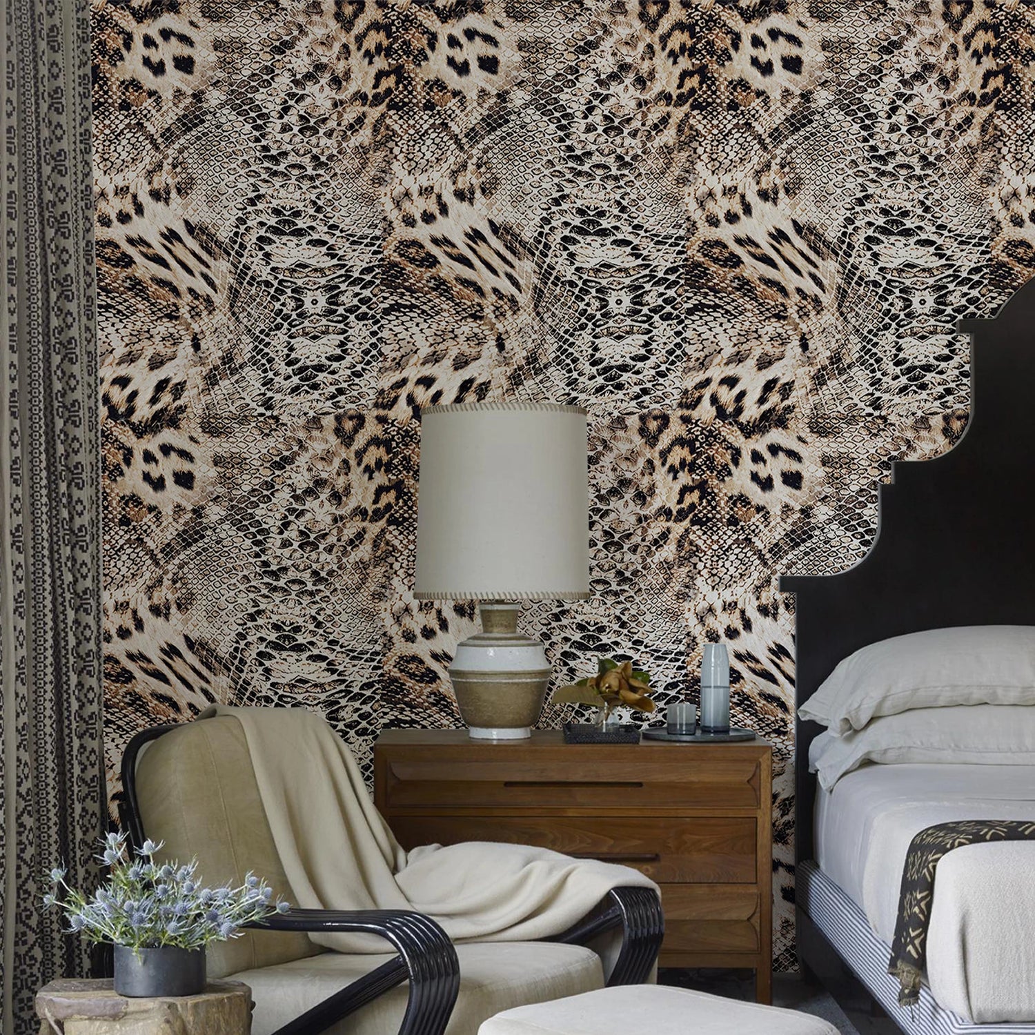 Retro Leopard Print Vinyl Peel and Stick Wallpaper Decor
