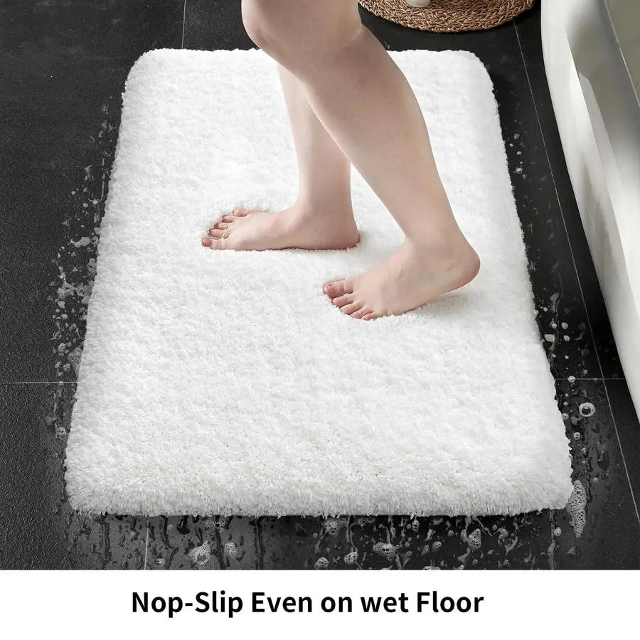 Non Slip Plush Bath Mat Ultra Absorbent For Home Use