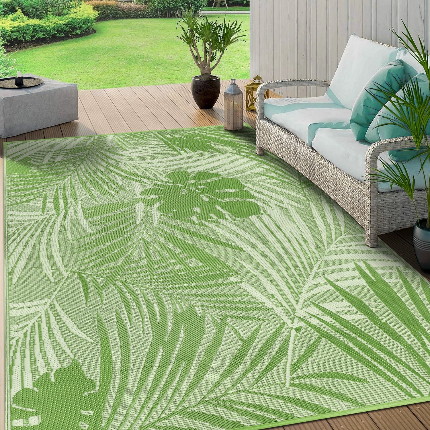 Outdoor Rug Waterproof Recycled Plastic Straw Patio Carpet